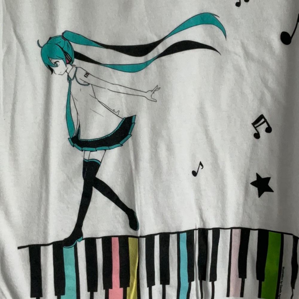 Hatsune Miku Juniors Shirt - Picture 2 of 4